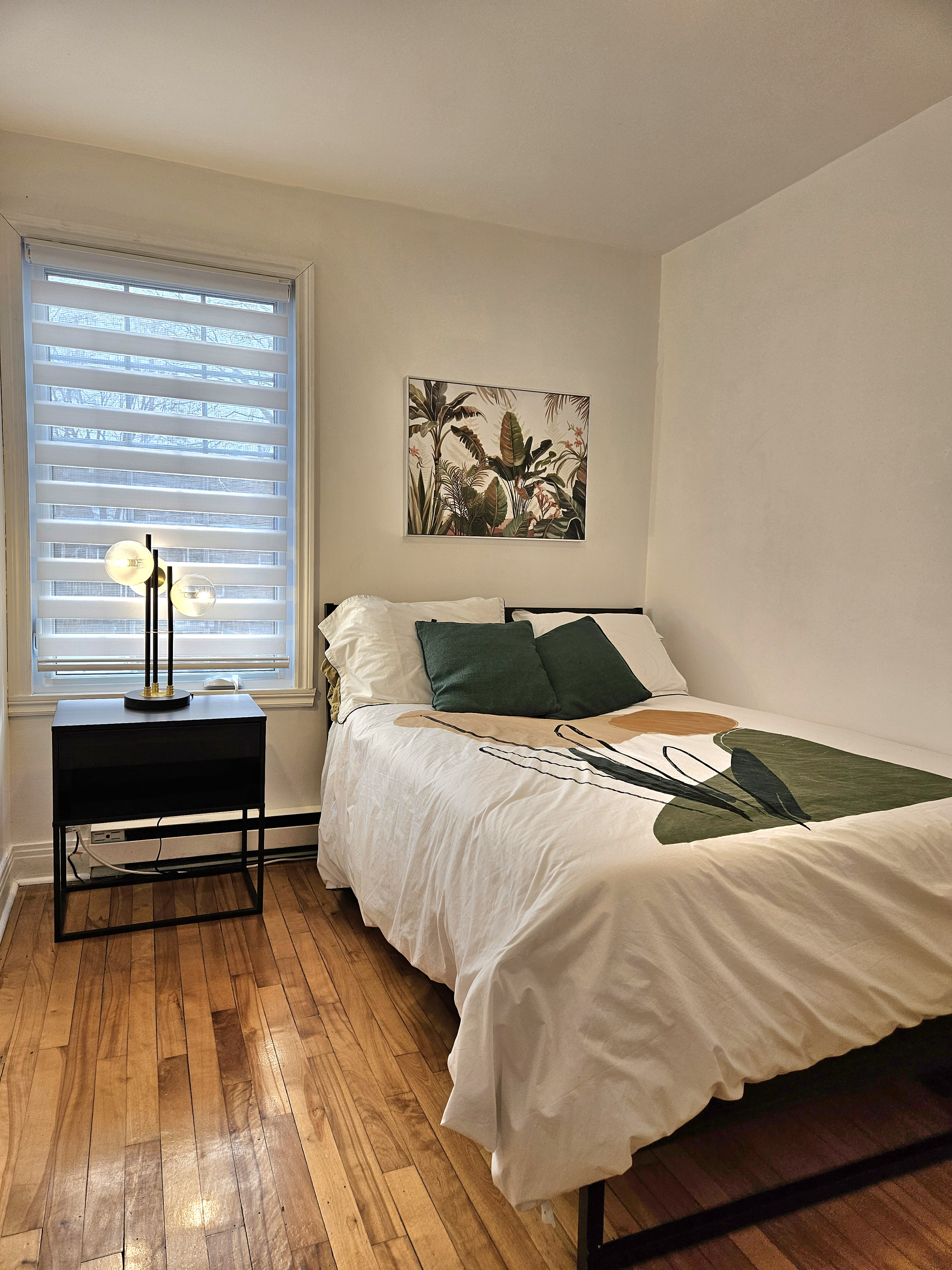 5 1/2 Meublé localisation idéal à Montreal  | 53296893