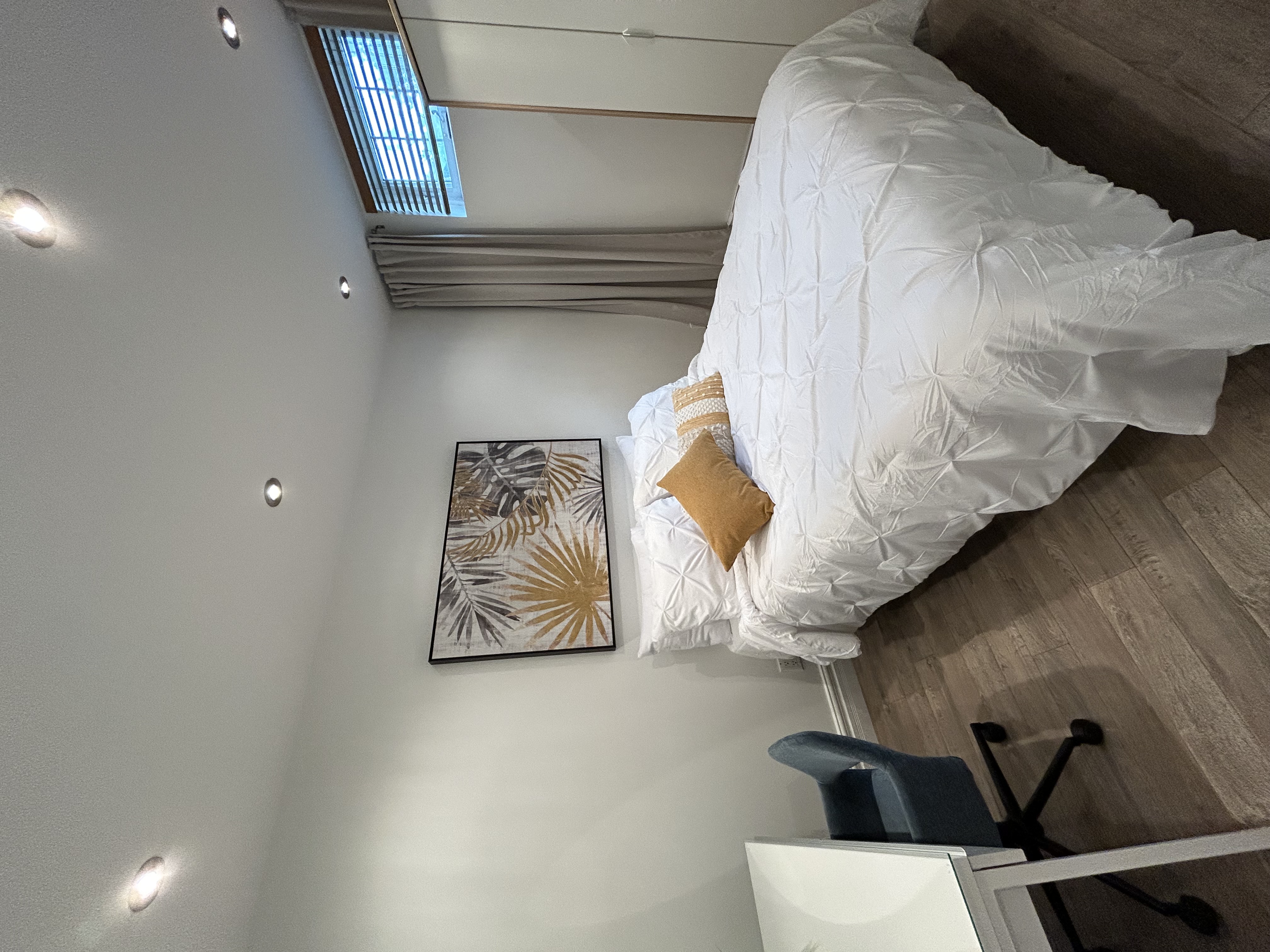 4 1/2 meublé localisation idéal à Montreal  | 1108536582