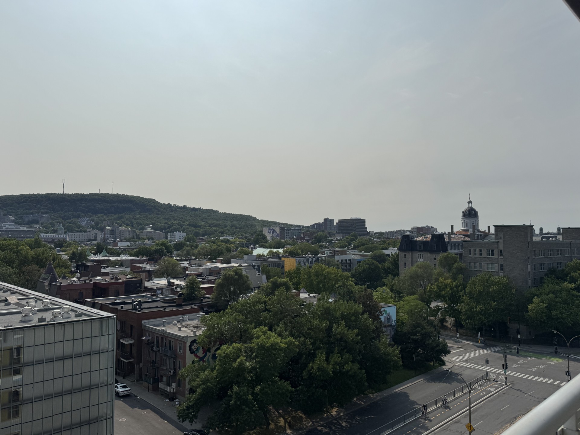 Appartement 3 1/2 - ACCÈS DIRECT METRO SHERBROOKE - TOUT INCLUS | 2137464141