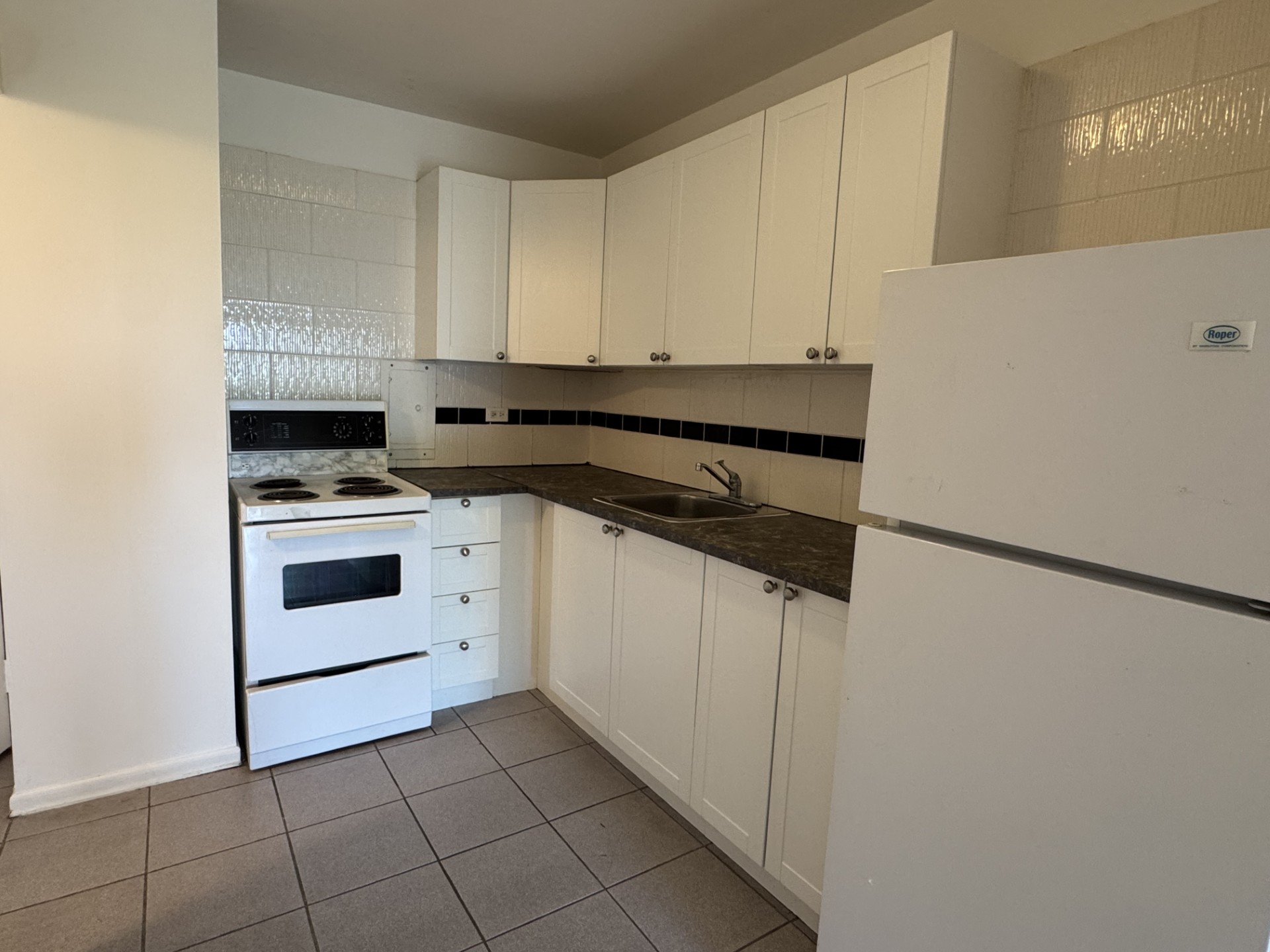 Appartement STUDIO 1 1/2 ACCÈS METRO SHERBROOKE TOUT INCLUS | 1799702251