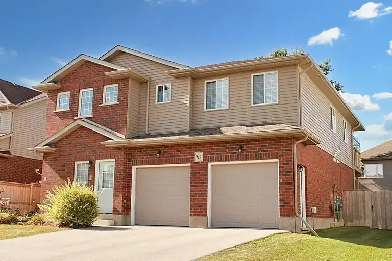 924 Kelsowood Lane | 924 Kelsowood Lane, Fergus | 3029360