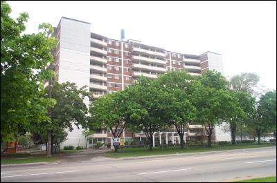 Rosslyn Residences | 5950 Bathurst Street, Toronto | 2885495