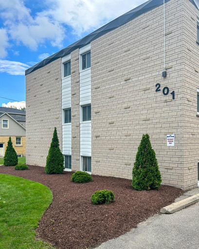Erb Court Apartments - ALL INCLUSIVE | 201 Erb Street West, Waterloo | 2922958