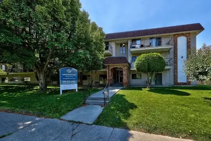 Arrowstone Manor Apartments | 403 Arrowstone Drive, Kamloops | 2977143