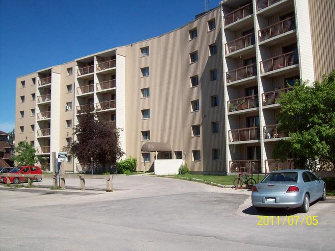 3233 Silver Avenue | 3233 Silver Ave, Winnipeg | 2853974