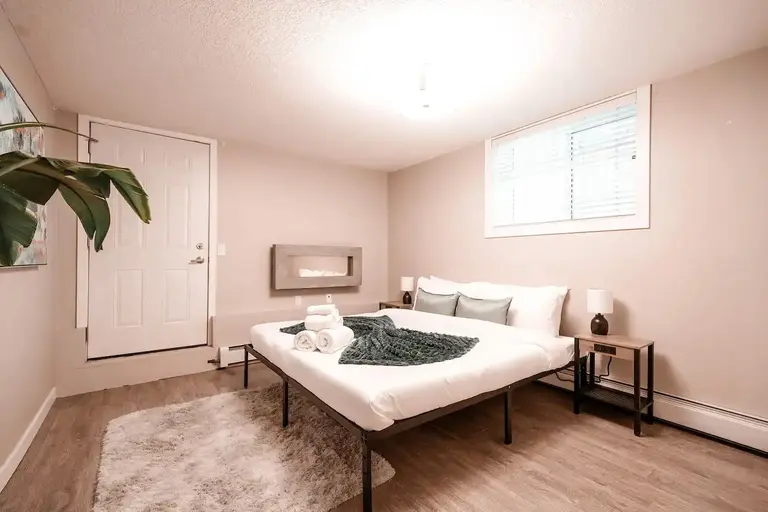 Bridgeland Renovated Furnished Condo | 1 - 713 McDougall Road Northeast, Calgary | 2989788