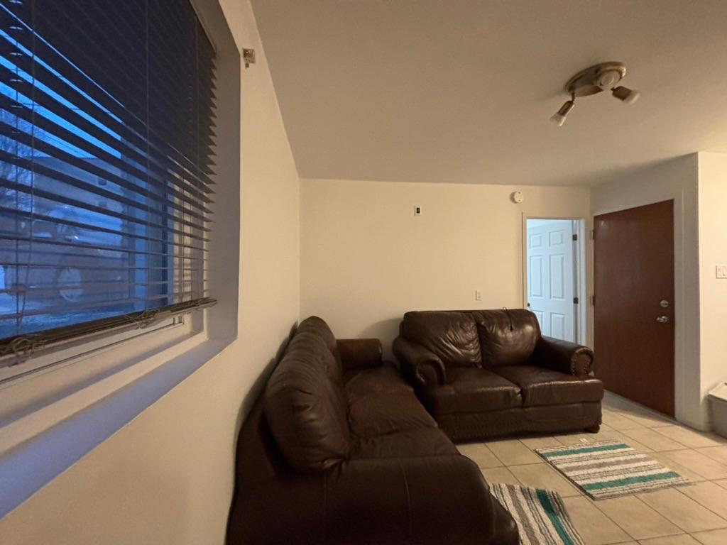 Appartement 2 1/2 à louer, rénové et bien situé, chauffage inclus | 3038180