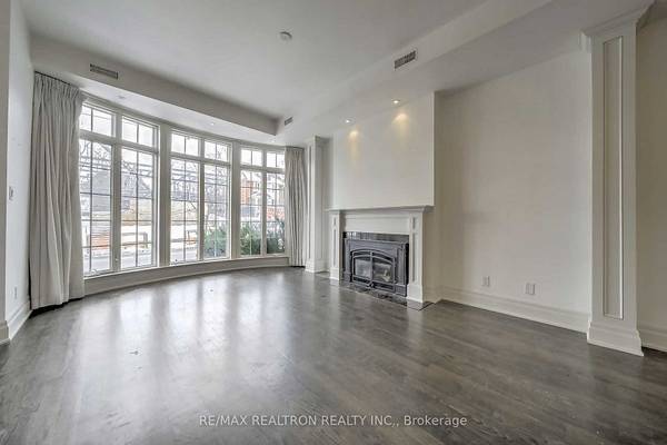 Lower-384 Spadina Rd :Vacant!1-bedroom, 1-bathroom lower level | 2694091