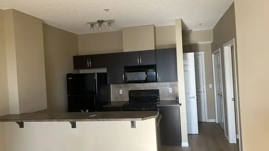Cozy super convenient heated garage Condo | 1727 54 St SE, Calgary | 2952568