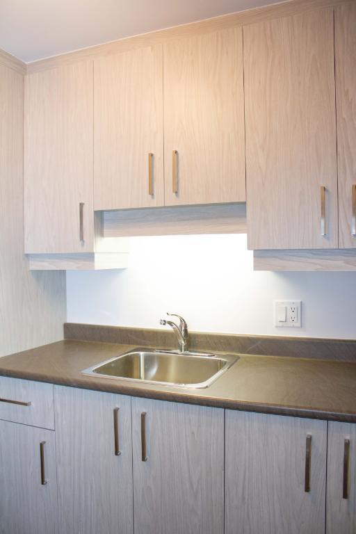 TRÈS GRAND 4 ½ EN COIN À CHARLESBOURG 975 pi2 - ENTIÈREMENT RÉNOVÉ 1435$/MOIS TOUT COMPRIS ! POUR JUILLET | 3284825