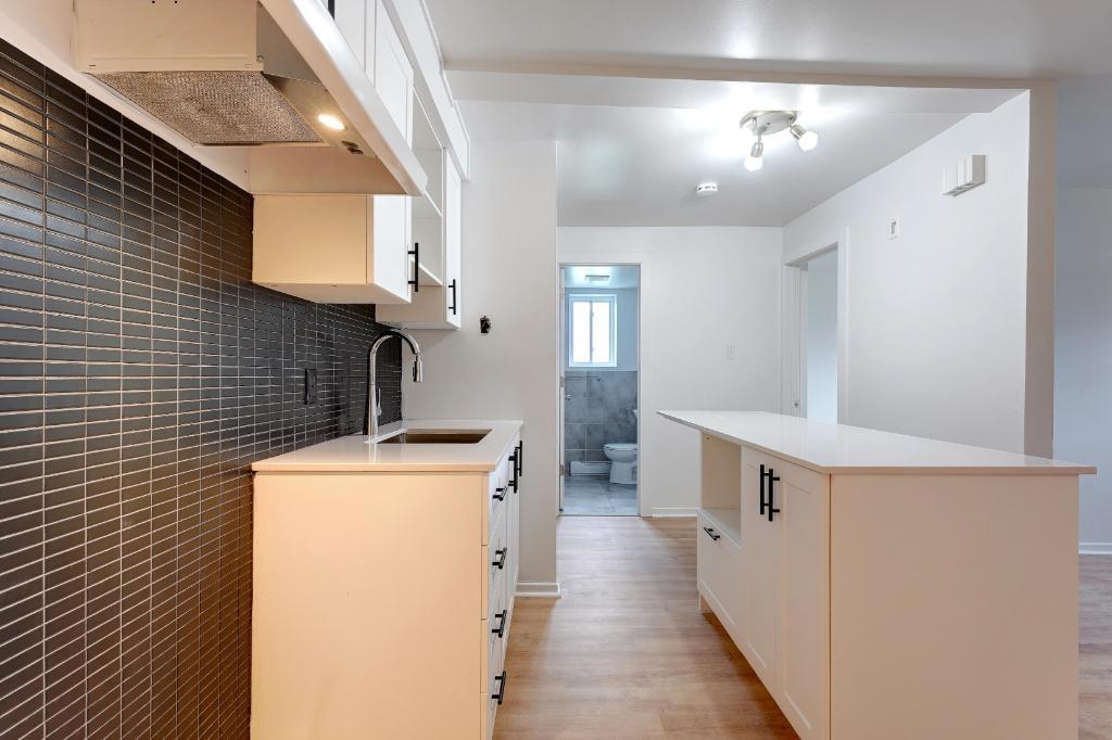 3 1/2 Style-Condo rénové à Mirabel (St-Janvier) - Juillet - Internet inclus | 3236035