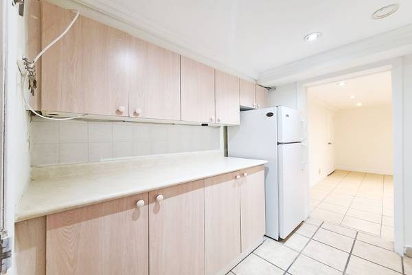 A-1745 Bathurst St: Spacious lower level 1-bedroom, 1-bathroom unit | 2694102