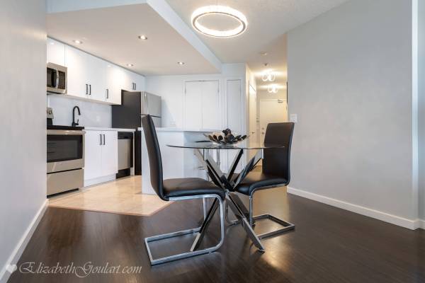 208 QUEENS QUAY WEST - WATERCLUB CONDOS - 1 BEDROOM + DEN W/LAKEVIEWS | 3213245