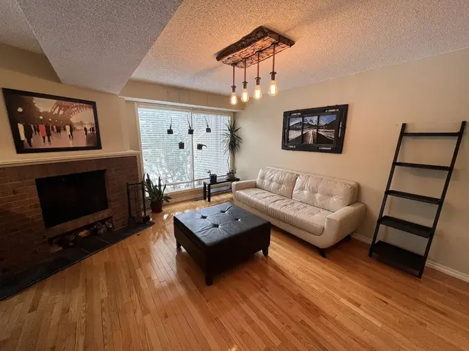 Spacious 3 bedroom townhouse near river | 25 Point McKay Crt NW, Calgary | 2943401