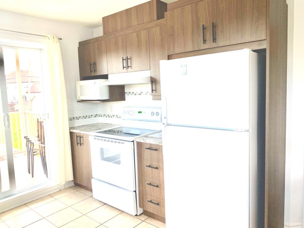 4 1/2 Condo Hotel a Chomedey Tout Tout Inclus de A à ZZZZZZ. | 3311521