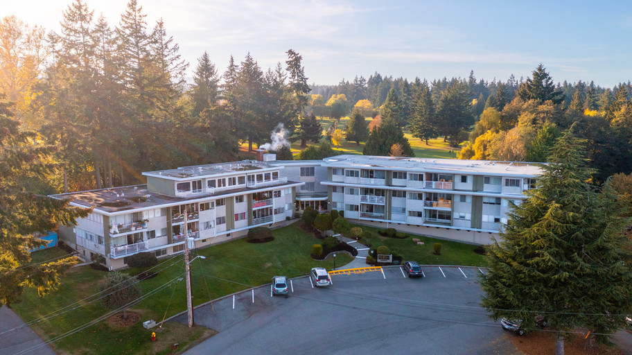 Lynburn Oceanview Manor | 1840 Argyle Avenue, Nanaimo | 2850089