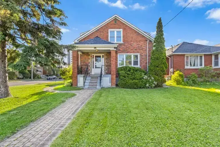1-493 College St , Kingston On - Close to campus, Student rental! Short term leases available !! | 493 College Street, Kingston | 3032977