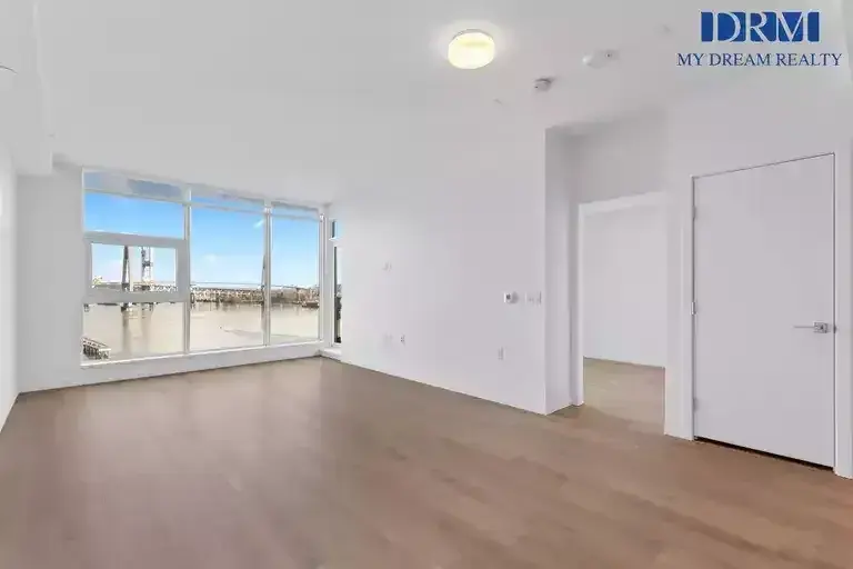 D193 - Luxury Waterfront Living at Pier West East Tower – Stunning 2-Bedroom Condo with Unobstructed Views! | 660 Quayside Drive, New Westminster | 2938797