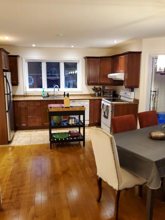 Maison entièrement meublée et tout inclus à louer à Sainte Adèle | 2996694