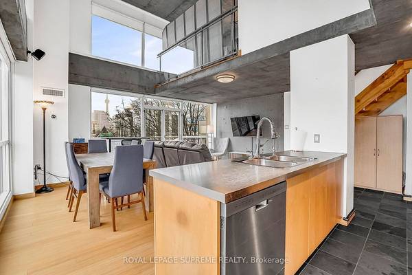 2 Bedroom, 2 Bathroom - King West Village Lofts | 3213155