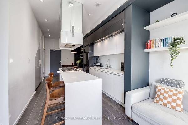 2 Bedroom, 2 Bathroom Townhome - Edition Richmond | 2693979