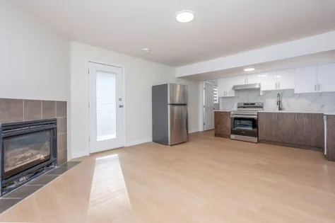 2 rooms house of 106 m² in Calgary | 2695614