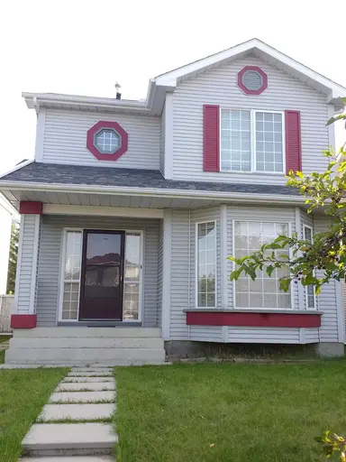 3 BEDROOM, 2.5 BATH HOUSE WITH DOUBLE GARAGE - RIVERBEND S.E. | 37 River Rock Rd SE, Calgary | 2936387