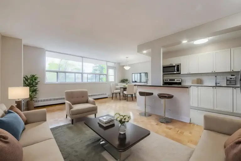 Royale Towers | 335 Van Horne Avenue, Toronto | 3019909