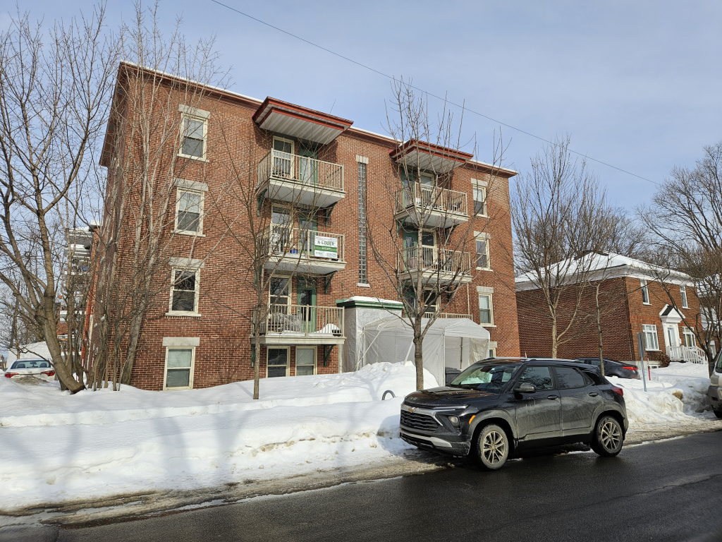 31/2 + Espace Bureau Chauffé | 3221872