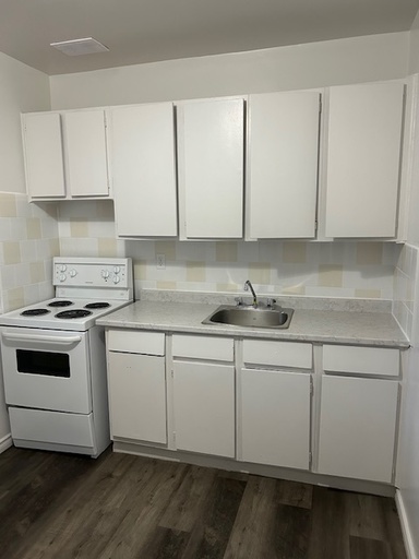 2 Bedroom apartment | 30 Mohawk Road West, Hamilton | 2943385