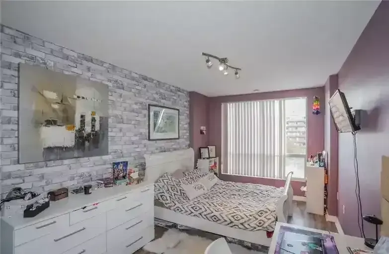 Beautiful Home Westcliff! | 353 Commissioners Road West, London | 3018174