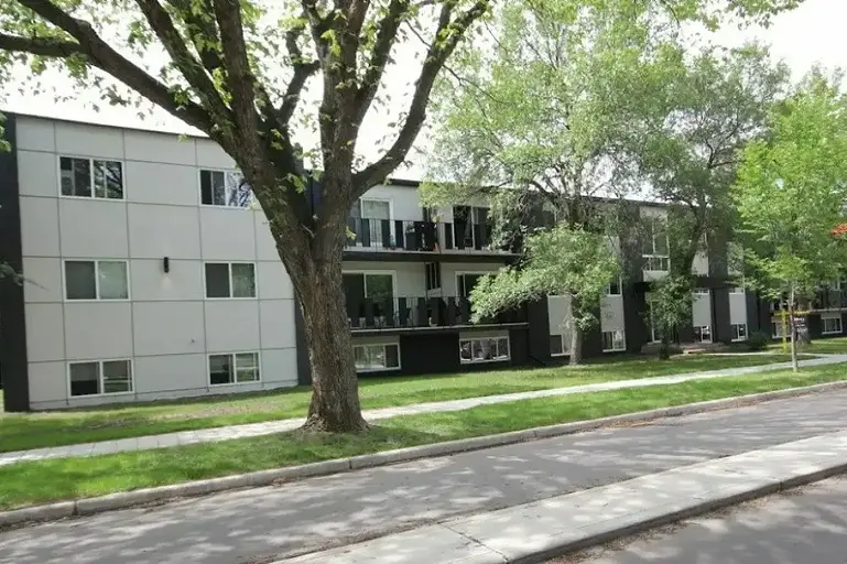 Cozy 2 Bedroom 1 Bathroom Condo! Ground Unit + Ideal Location!! | 10720 127 street, Edmonton | 2828287