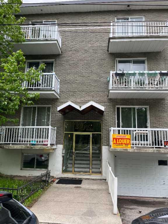 Logement grand 4 ½ rénové au 11550 Balzac Montréal Nord avec climatiseur! | 2945008