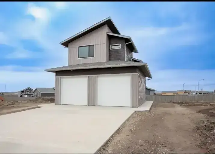 Stunning Upper Suite in Arbour Hills | 13406 105 Street, Grande Prairie | 3073181