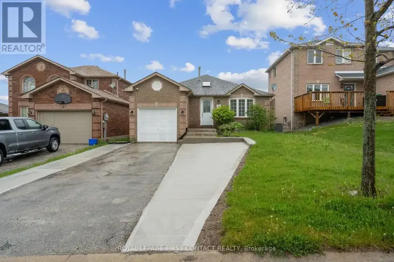 (MAIN) - 16 WADDINGTON CRESCENT | (MAIN) - 16 WADDINGTON CRESCENT, Barrie | 2854081