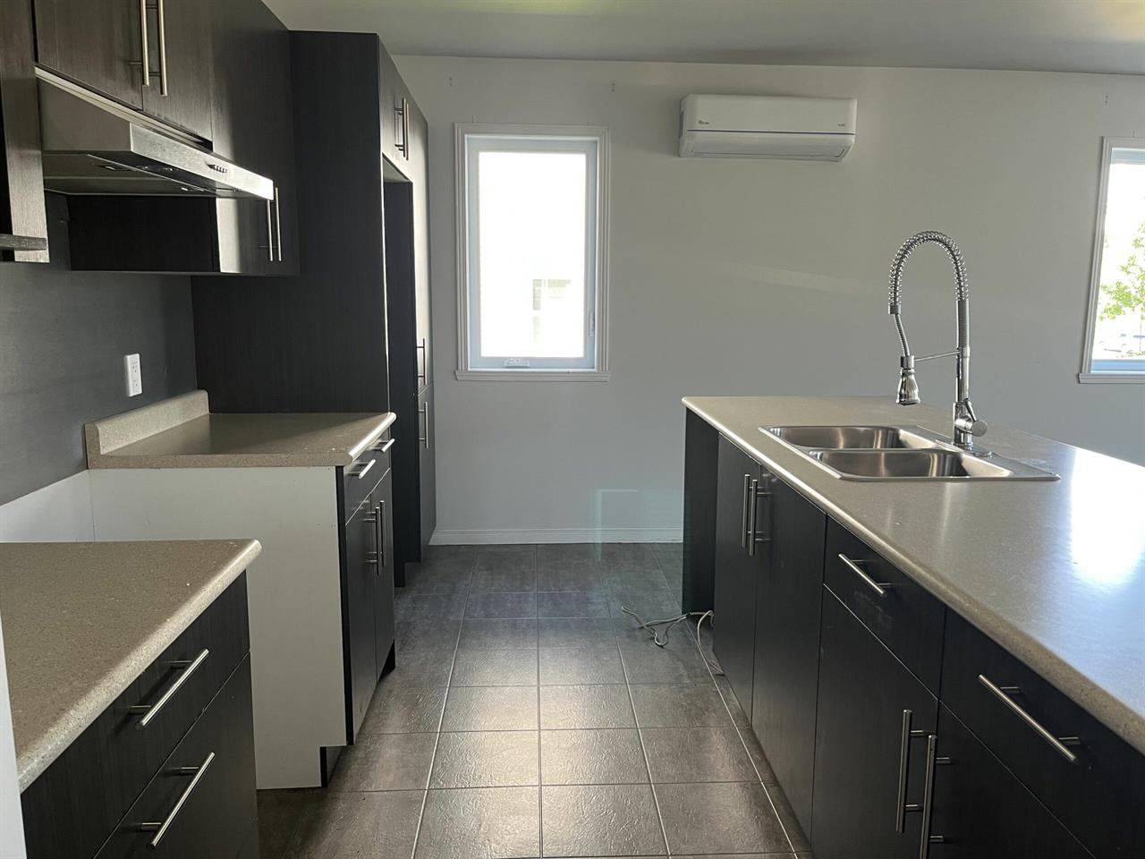 1359 Rue De L'Escarpe | 2824464