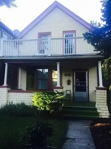 Cozy 2 bedroom house in Cliff Bungalow | 608 22 Avenue Southwest, Calgary | 2917673