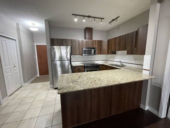 Beautiful 2 Bedroom Condo in The Venetian | 10333 112 Street Northwest, Edmonton | 2847574
