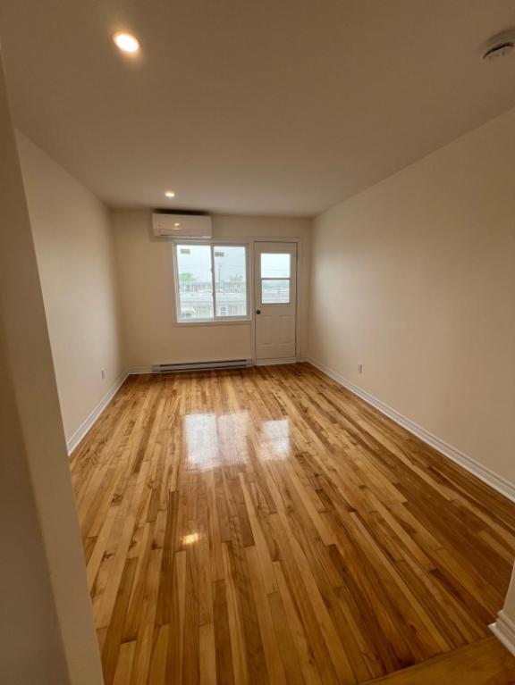 4 1/2 à louer Montréal/St-Michel | 2831256