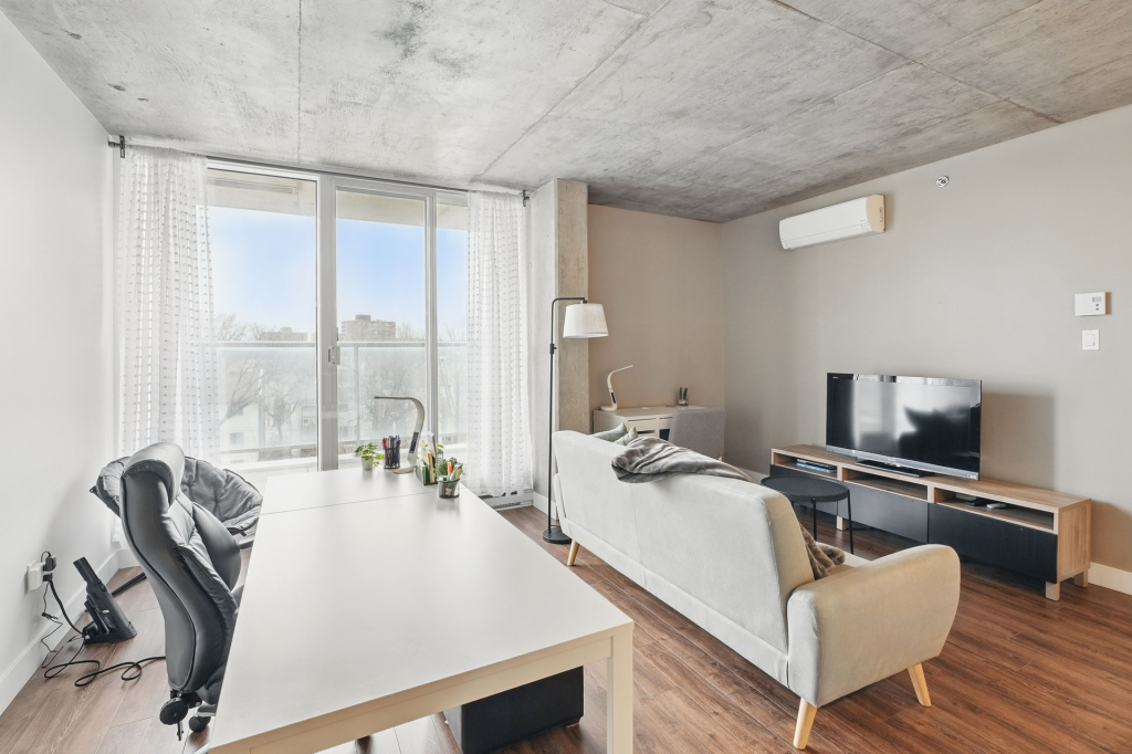 TRÈS GRAND CONDO 1 CHAMBRE CENTRE VILLE | 2831291