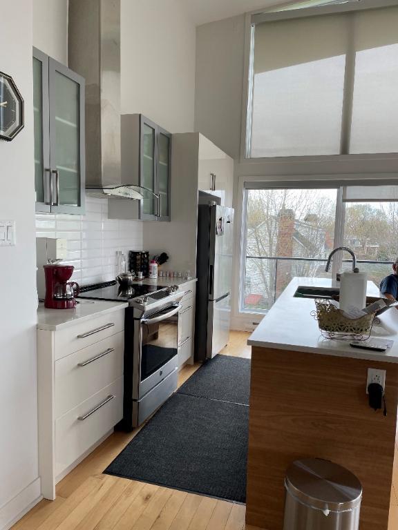 Grand condo 4 1/2 à louer | 2831828