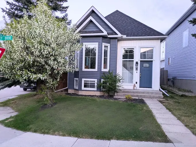 Newly renovated family home | Tuscany Valley Dr NW, Calgary | 2881464