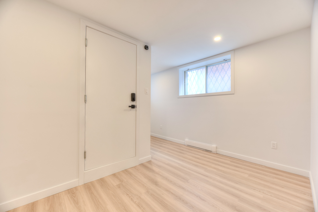 3 ½ Rénové Dans Le Nouveau-Rosemont | 2846574