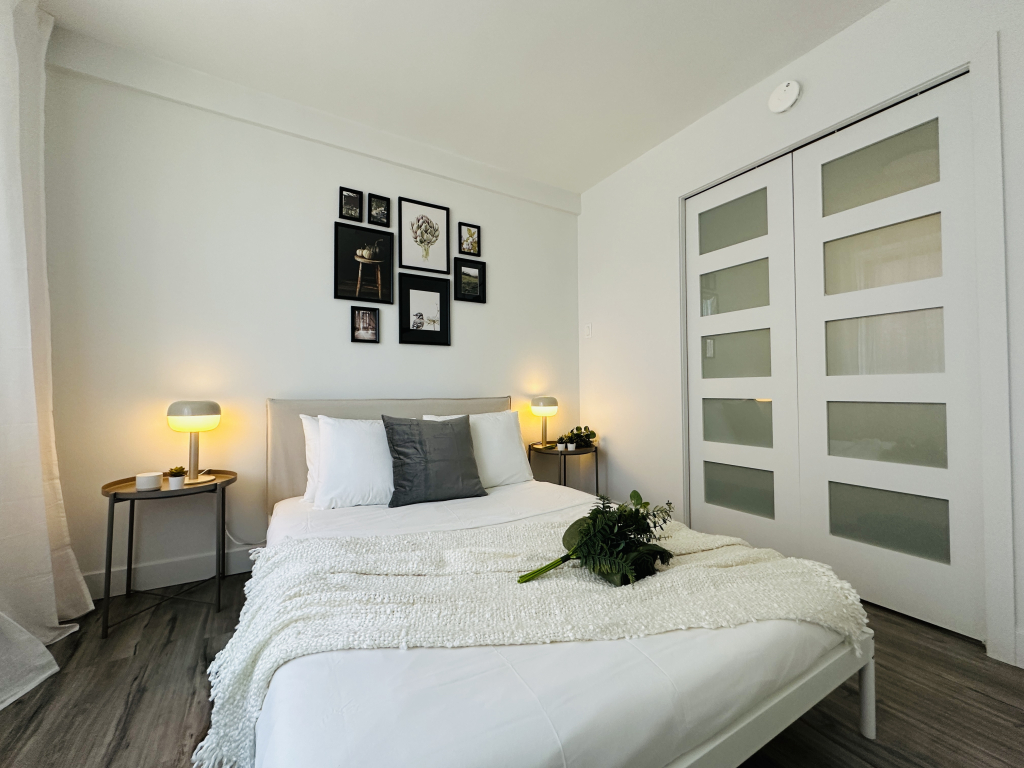 Studio - Ontario | 2832345