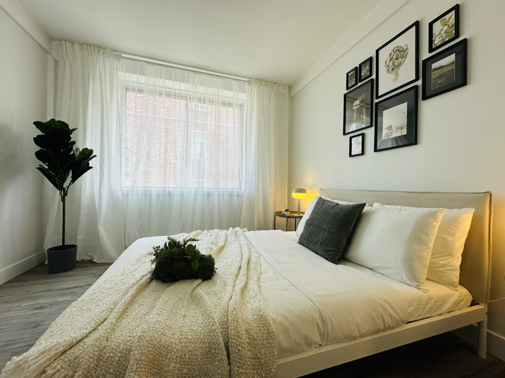 Studio - Ontario | 2832345