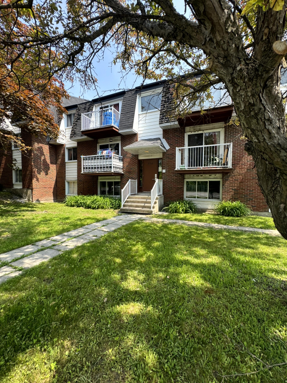 Grand Apartement à Louer | 2832355