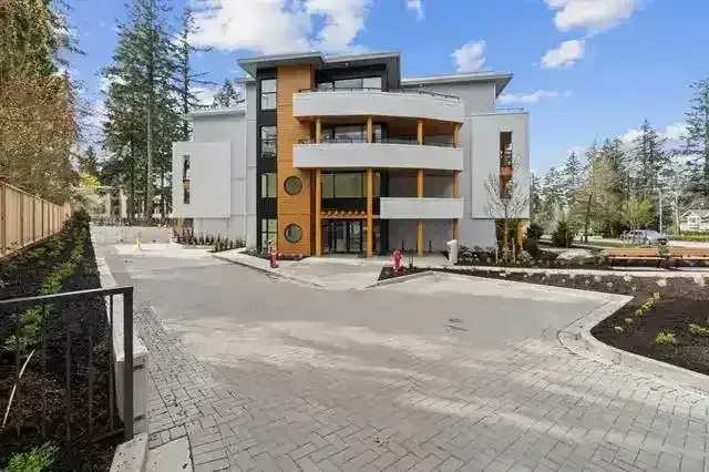 2635 King George Boulevard, Surrey, BC, Canada | 2635 King George Boulevard, Surrey | 2834488