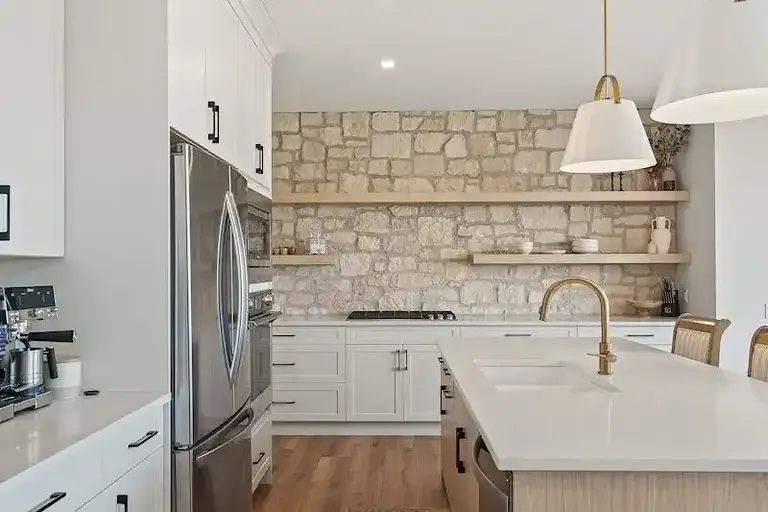 Beautiful Estates Home with Quarter Acre Lot | Okotoks | 2835132