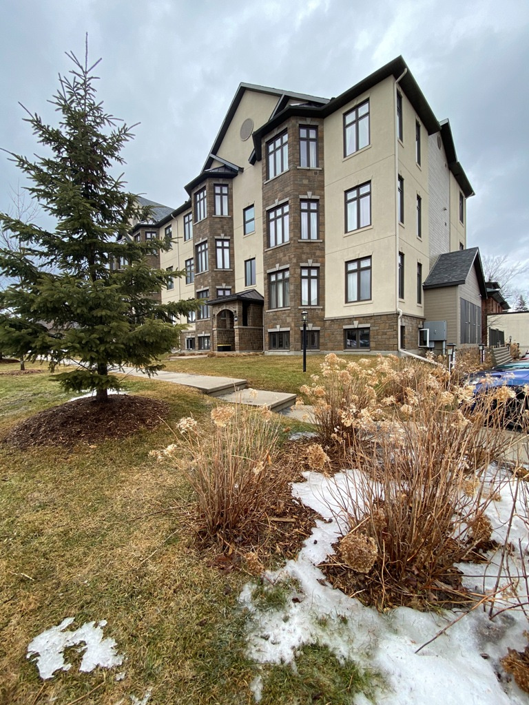 2-99 Augusta, Magnifique Condo 1200pc | 2835304