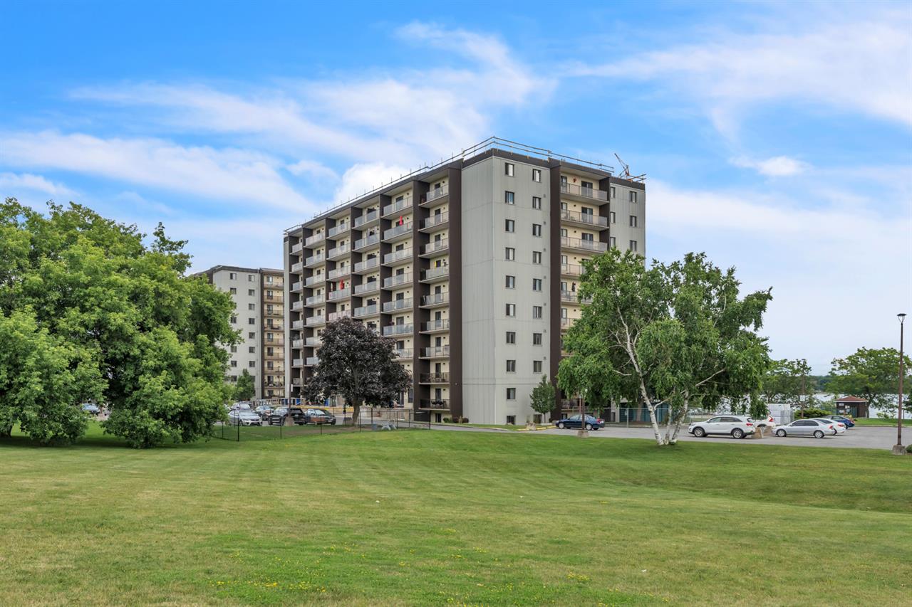 Village on the River Apartments | 2838763